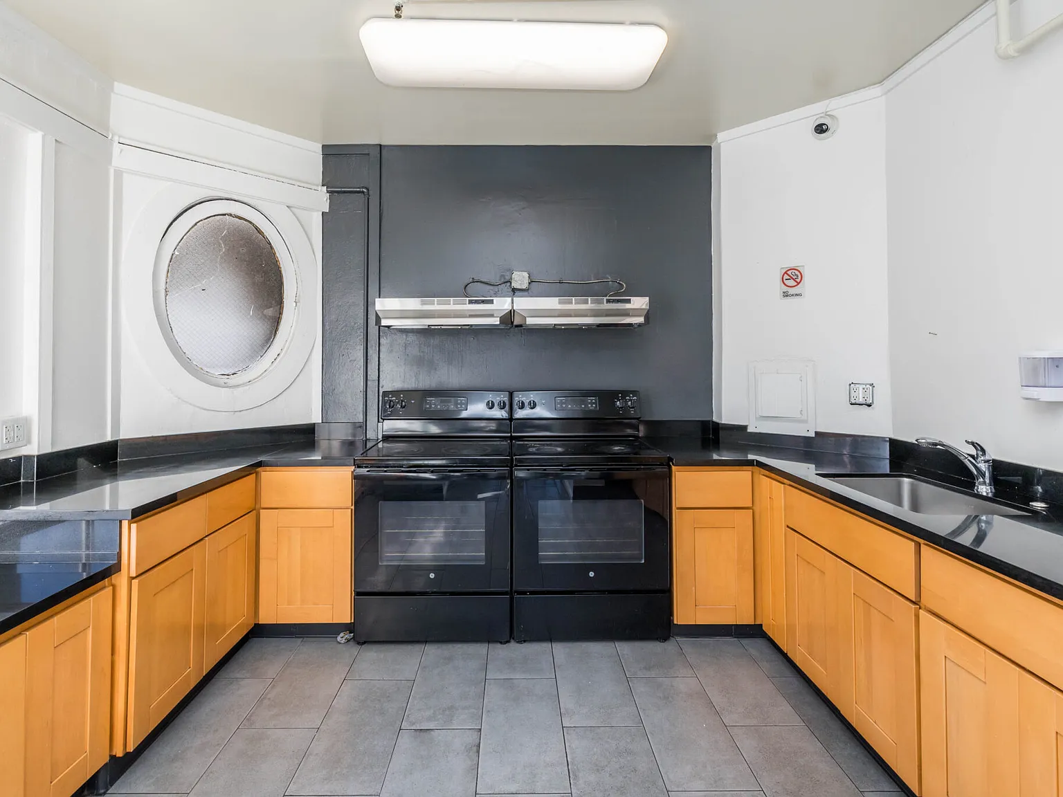 Studio, 170 sqft, $1,200 — Photo 4