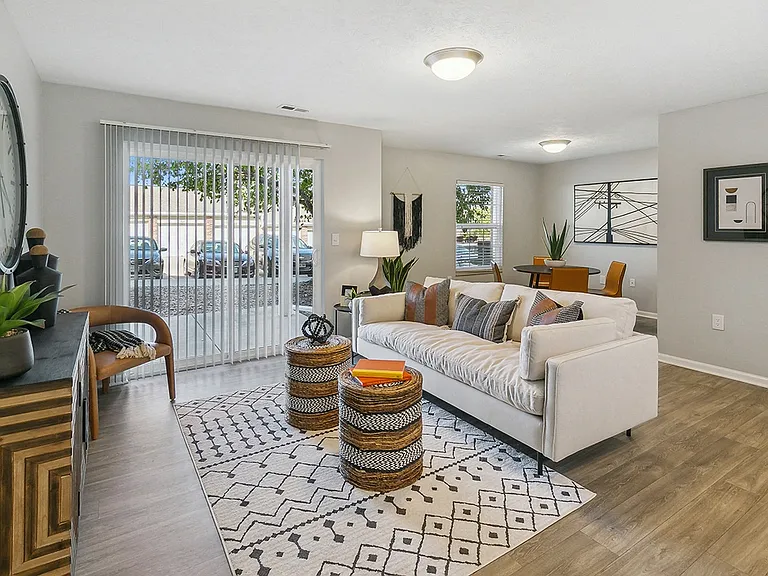 The Donovan Apartment Homes — Photo 3