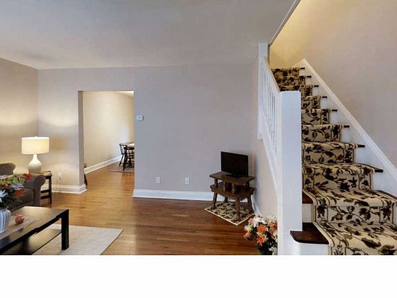 2nd image of 2134 Gilles St