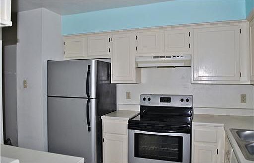 4th image of 1904 Dartmouth St APT G1