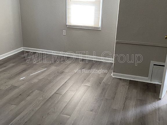 5th image of 2373 N Oxford St