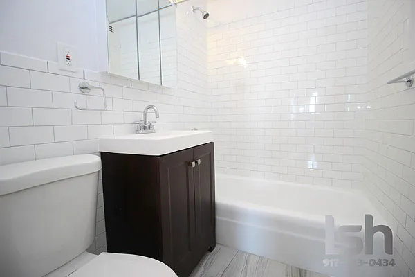 Rented by Area New York | media 7