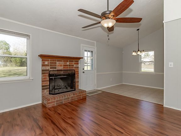 4th image of 4533 Dewey Dr