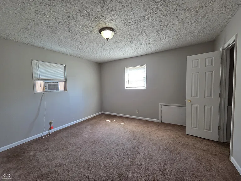 3845 Asbury St — Photo 14