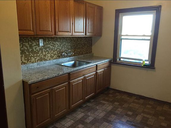5th image of 17697 Palmer St #2