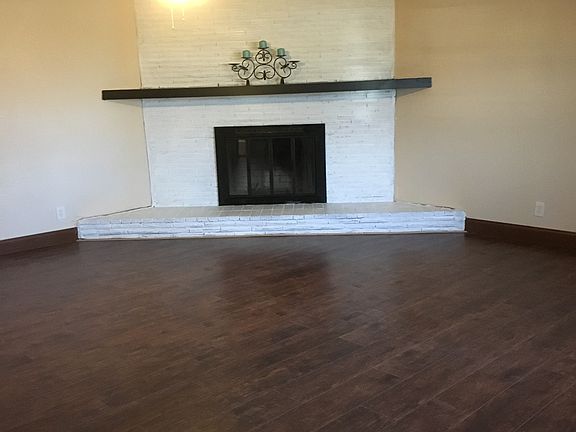4th image of 2309 Elizabeth Dr