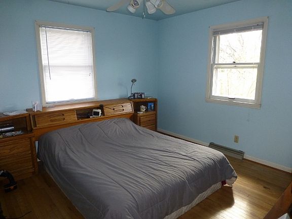 5th image of 2918 Marian Ave