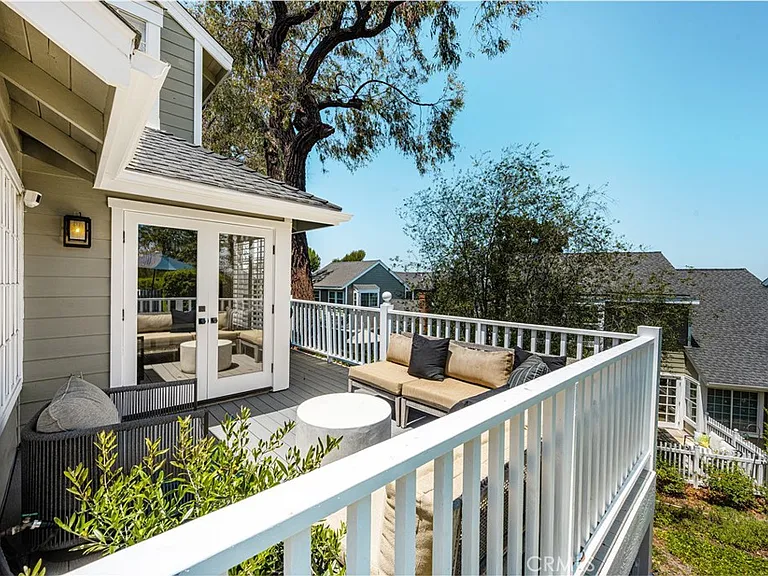 2726 Hilltop Dr — Photo 24