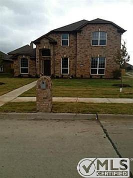 1st image of 102 Foxwood Ln