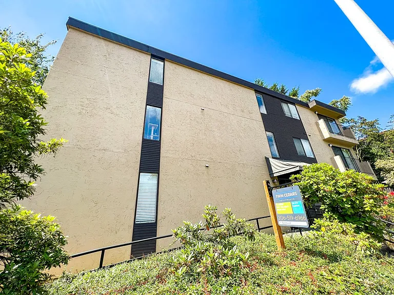 Twin Cedars Apartments — Photo 26