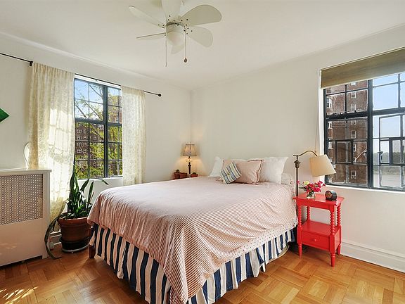 2nd image of 116 Pinehurst Ave APT J54