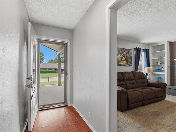 3rd image of 1840 Greenway Ave