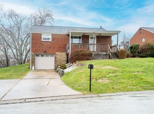 5336 Holiday Dr, Pittsburgh, PA