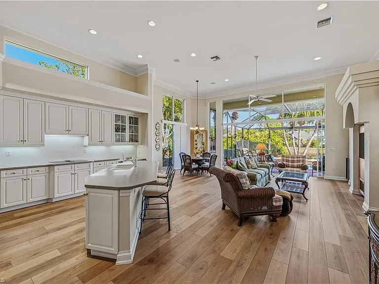 3748 Ascot Bend Ct — Photo 4
