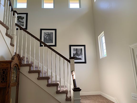 Light 2 story entry