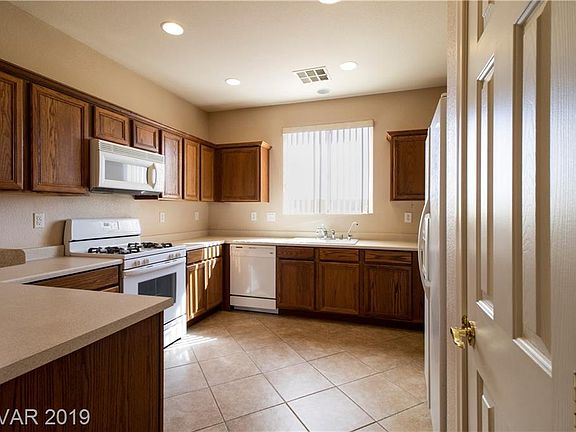 5th image of 9231 Cabin Cove Ave