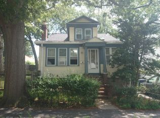 20 Bourne St, Jamaica Plain, MA 02130