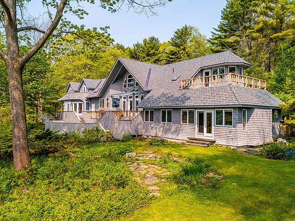 3rd image of 22 Godfrey Pond Rd