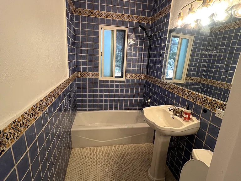 4600 Los Feliz Blvd #208 — Photo 8