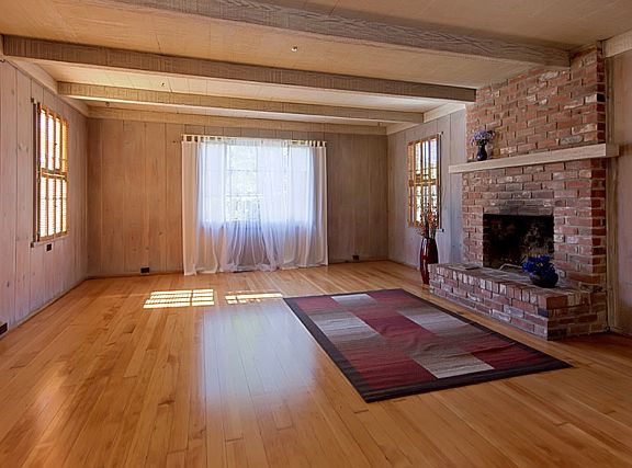 Living Room - Front Window
