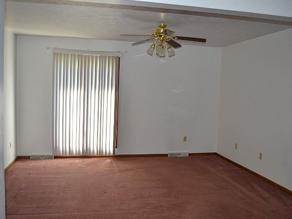 3rd image of 107 Kathleen Way