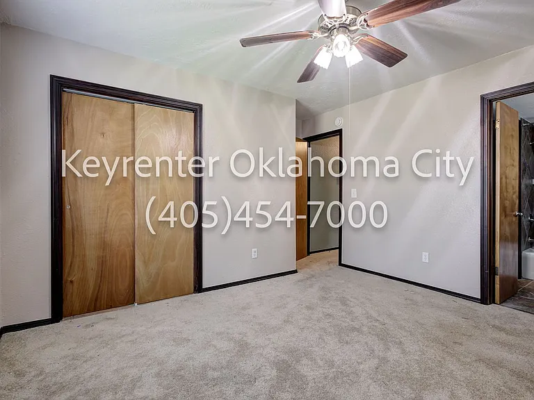 10912 N Blackwelder Ave — Photo 31