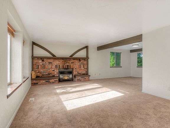 4th image of 6722 Silver Springs Dr NW