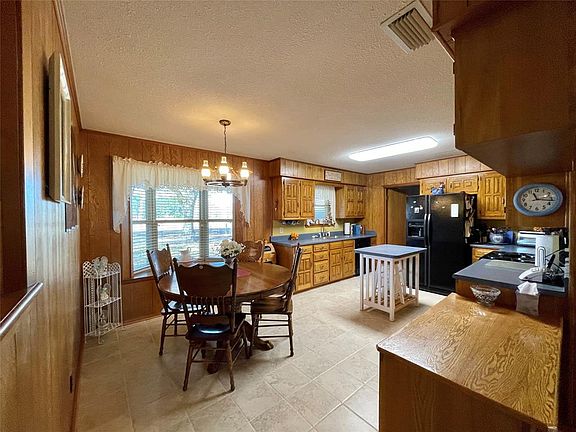 4th image of 460 County Road 3265