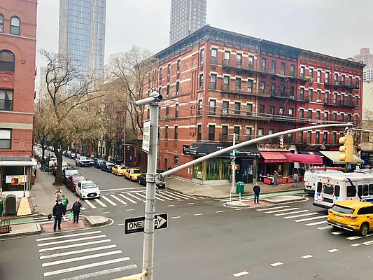 Rented by Town Residential | media 7