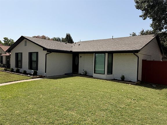 2nd image of 1262 Valencia Ln