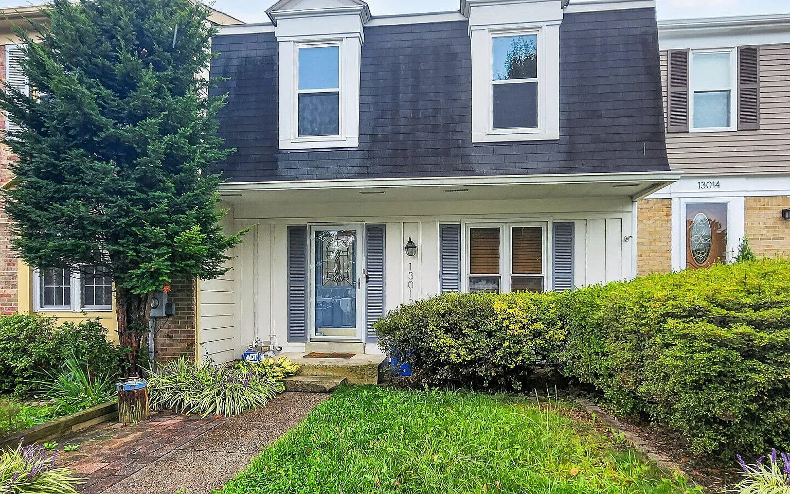 4 bed, 3.0 bath, 2038 sqft, $2,700 — Photo 2