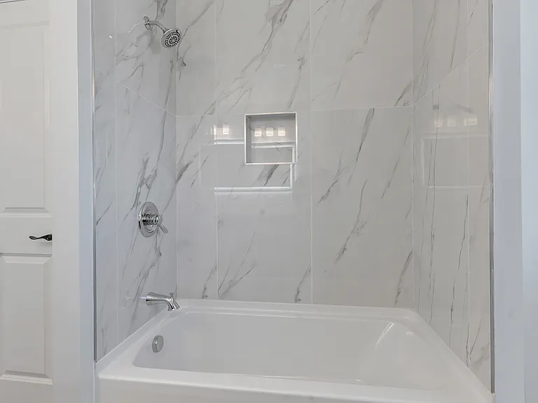 8 Anthony Ave #1 — Photo 18