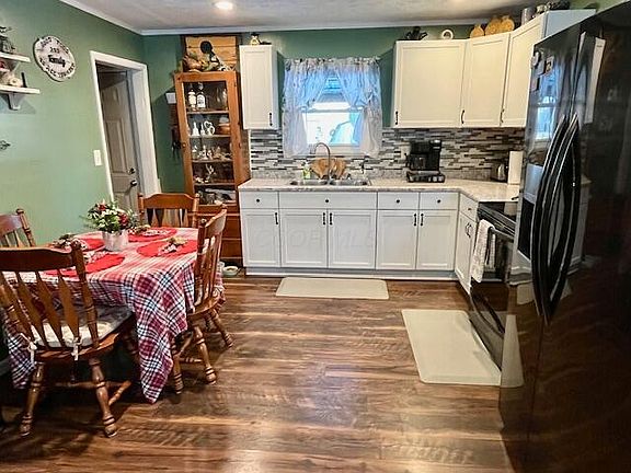 5th image of 916 Miller Ave