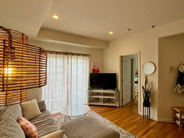 212 Madison Street 3A image 2 of 12