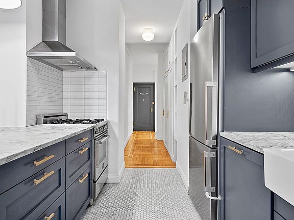 5th image of 416 Ocean Ave APT 39