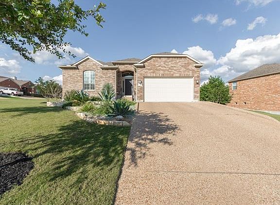 4th image of 200 Country Creek Dr