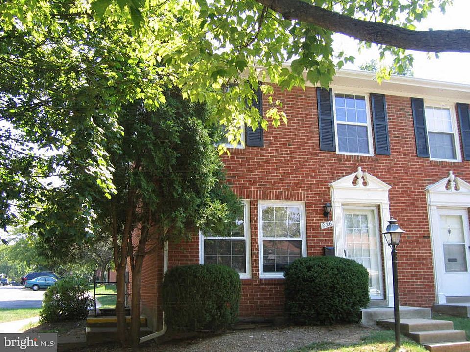 1st image of 226 N Auburn Dr