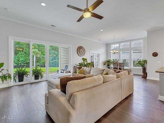 5th image of 99 Bridgeton Drive