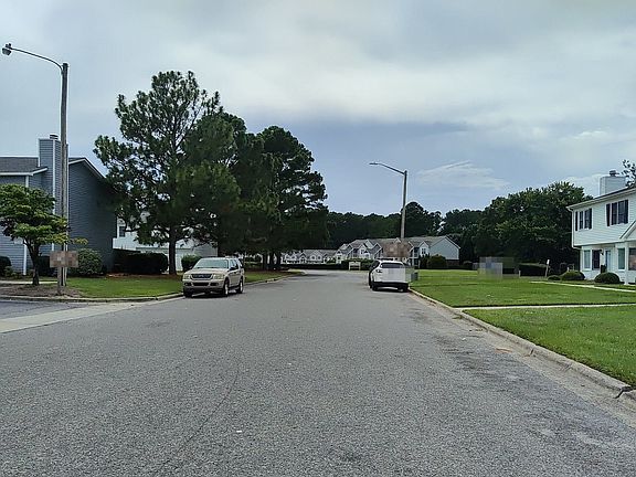 4th image of 3264 Landmark St APT G2
