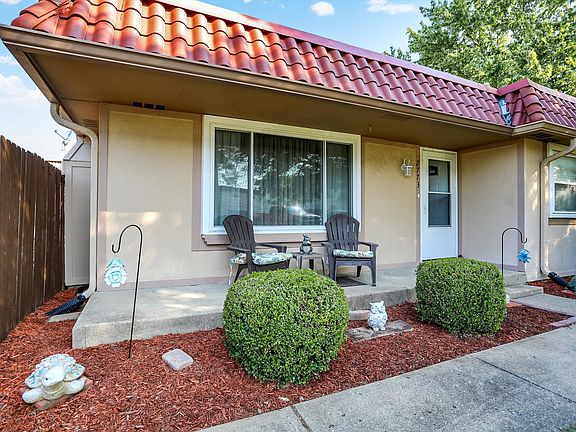 3rd image of 2773 Del Prado Dr