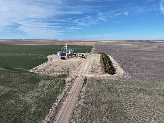 2nd image of 1601 W Road 20