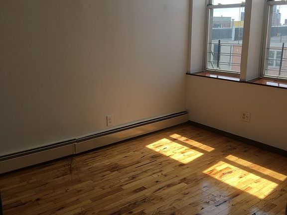 2nd image of 2306 Atlantic Ave APT 2