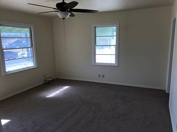 3rd image of 1412 Owens St