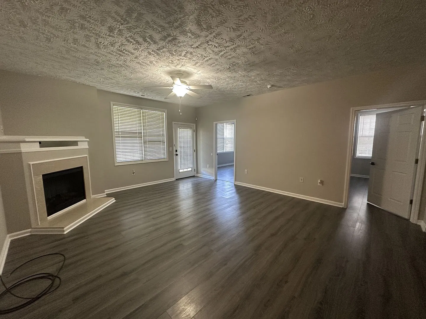 4020-104 Bardstown~ Woodland Village — Photo 4
