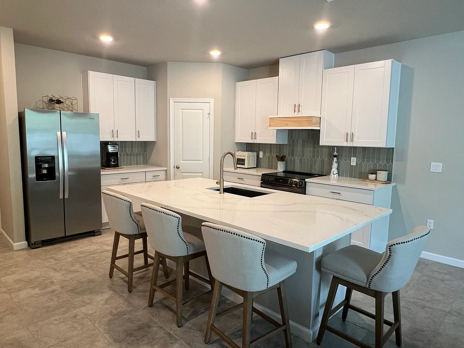 3 bed, 2.5 bath, 1635 sqft, $2,725 — Photo 1