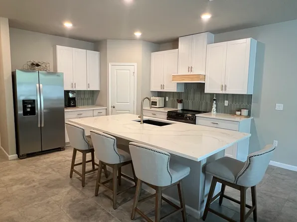 5698 Edgewater Cir, Stuart, FL