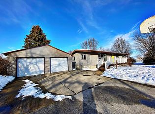 2227 Lakewood Trl, Fort Dodge, IA 50501