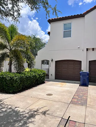 4250 W Carmen St Photo 1