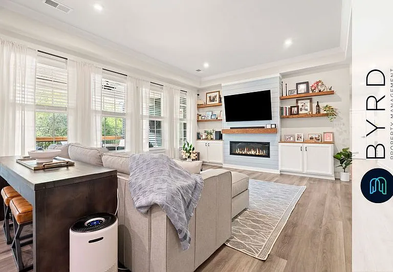 4900 Sir Sagamore Dr — Photo 15