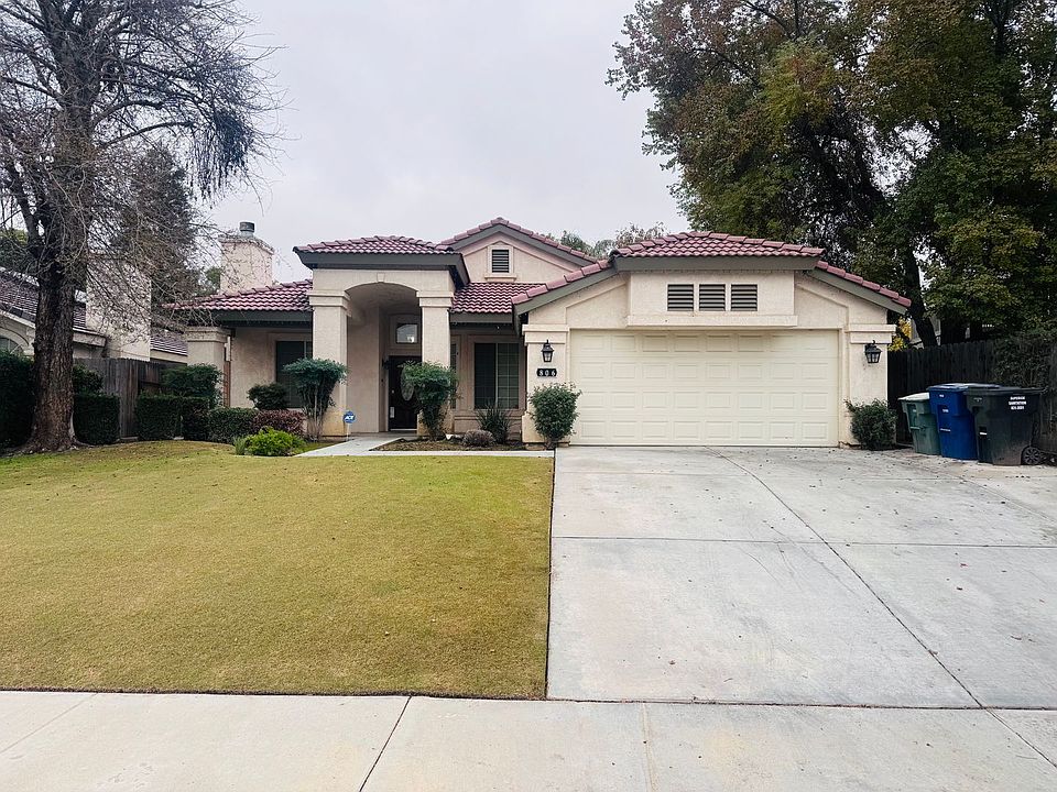 1st image of 806 Augusta Hills Dr